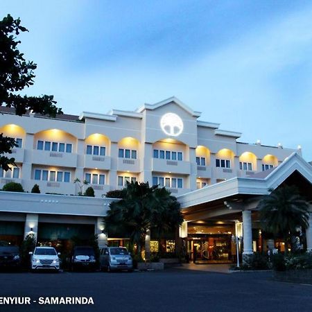 Bumi Senyiur Hotel Самаринда Экстерьер фото