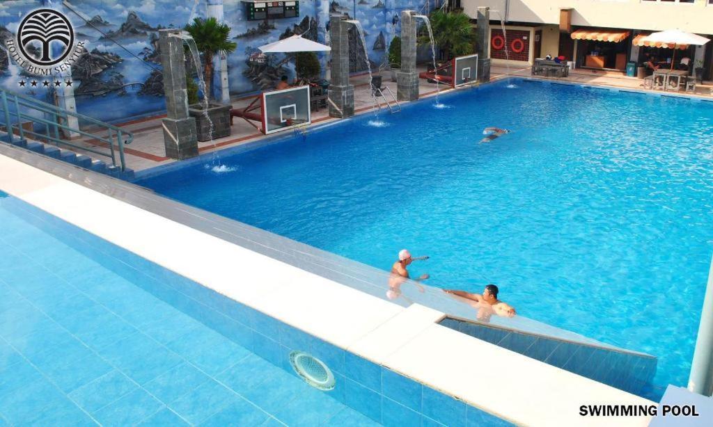Bumi Senyiur Hotel Самаринда Экстерьер фото